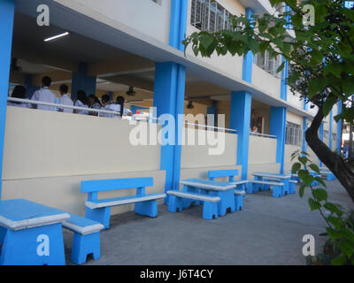 La Barangay Santa Elena High School, situata in Shoe Avenue a Marikina City, è un'importante istituzione educativa nelle Filippine. Fondata nel 1952, continua a servire la comunità locale. Foto Stock