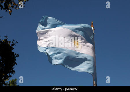 Bandiera argentina al vento. La Casa Rosada, Buenos Aires. Argentina. Executive mansion del Presidente. Foto Stock