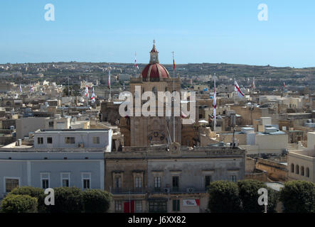 Vista dalla Cittadella, Victoria, Gozo, inclusa la Basilica di San Giorgio, Malta Foto Stock