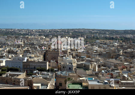 Vista dalla Cittadella, Victoria, Gozo, inclusa la Basilica di San Giorgio, Malta Foto Stock