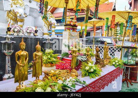 Chiang Rai, Tailandia - 15 Aprile 2017 : Songkran è il thai nuova edizione del festival. Le immagini del Buddha. Foto Stock