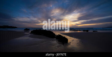 Spiaggia Los Lances al tramonto, Tarifa, Cadice, Andalusia, Spagna Foto Stock