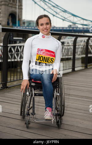 Photocall per sedia a rotelle atleti impegnati nel 2017 Maratona di Londra con: Jade Jones dove: Londra, Regno Unito quando: 21 Apr 2017 Credit: Alan West/WENN.com Foto Stock