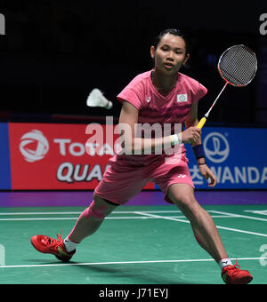 (170522) -- GOLD COAST, 22 maggio 2017 (Xinhua) -- Tai Tzu Ying di Taipei cinese compete durante il singolare femminile partita del gruppo 1-Gruppo 1B contro Evgeniya Kosetskaya della Russia a totale BWF Sudirman Cup 2017 in Gold Coast, Australia, 22 maggio 2017. (Xinhua/Lui Siu Wai) Foto Stock