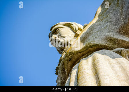 Gigantesca statua del dio Cristo Rei di Lisbona, Portogallo Foto Stock