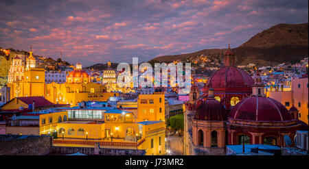 Guanajuato è una città e un comune in Messico centrale e la capitale dello stato dello stesso nome. Essa è parte del carpatica di Bajío. Sono io Foto Stock