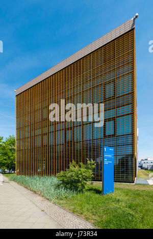 Centro per la fotonica e tecnologie ottiche, centro di fotonica, parte di Humboldt University presso il parco scientifico e tecnologico di Adlershof Berlin, G Foto Stock
