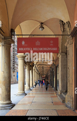 Accesso alla Biblioteca dell'Archiginnasio, biblioteca dell'Archiginnasio, piazza Galvani, Bologna, Emilia Romagna, Italia, Europa. Foto Stock
