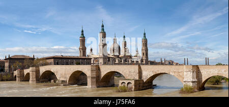 Saragozza, Spagna - Basilica de Nuestra Senora del Pilar Foto Stock