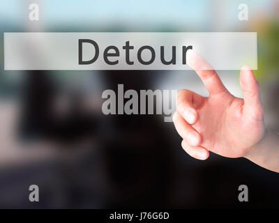 Deviazione - Mano, premendo un tasto su sfondo sfocato concetto . Business, tecnologia internet concetto. Stock Photo Foto Stock