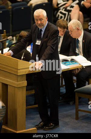 Edinburgh, Regno Unito. 23 Maggio, 2017. Assemblea generale della Chiesa di Scozia. Giorno 4 mattina: Richard Frazer offre la relazione della Chiesa e della società del Consiglio. Credito: Andrew O'Brien/Alamy Live News Foto Stock