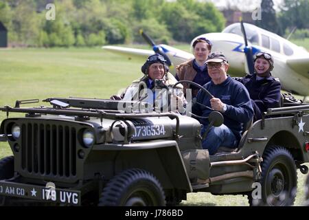 Esercito degli Stati Uniti Guerra Mondiale ll jeep a Shuttleworth parata del veicolo Foto Stock