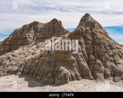 La Bentonite knoll, a sud della Foresta Pietrificata, Sud unità, Parco nazionale Theodore Roosevelt, North Dakota. Foto Stock