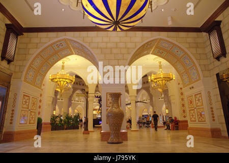 Il souk dell'oro all'interno del centro commerciale di Dubai Foto Stock