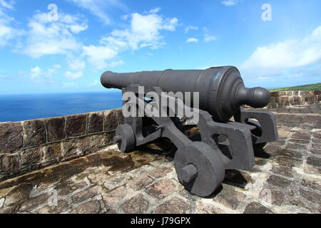 Storia di cannone saint pistola arma da fuoco dei caraibi grande storico enorme di grandi dimensioni Foto Stock