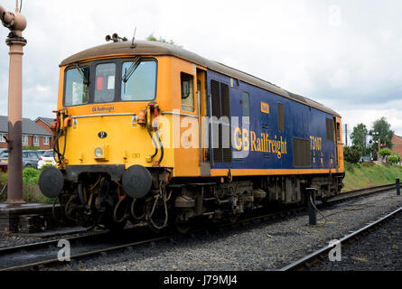 Classe 73 elettro-locomotiva diesel n. 73107 A Severn Valley Railway, stazione a Kidderminster, Regno Unito Foto Stock