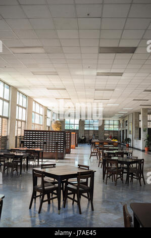 Gli interni della Biblioteca Nazionale José Martí in Plaza de la Revolucion o Piazza della Rivoluzione, l'Avana, Cuba Foto Stock