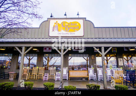 Il Cracker Barrel restauraunf e paese store - NEW YORK - NEW YORK - APRILE 2,2017 Foto Stock