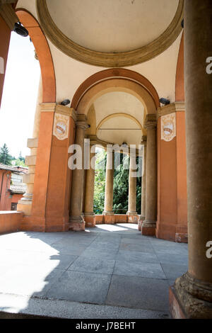 Colonnato tradizionale Bologna Italia Foto Stock