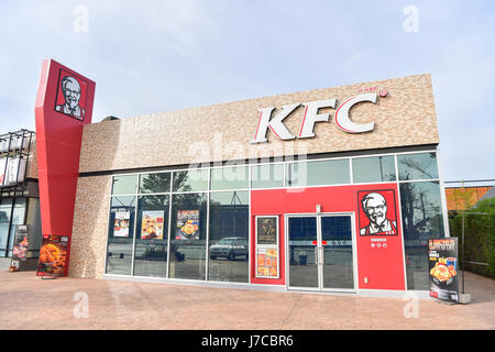 BURIRAM - 4 DICEMBRE : KFC - Kentucky Fried Chicken in Thailandia, Corporation è la più grande del mondo di catena di pollo fritto e ristoranti fast food, Foto Stock