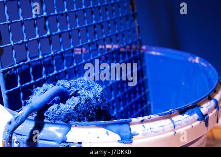 Rinnovare annulla dyer staint pittori di pigmento blue house edificio la macro utensile Foto Stock