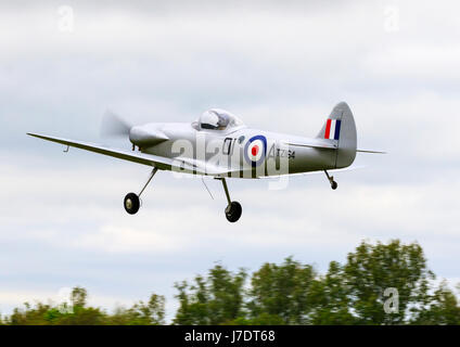 Isaacs Spitfire O1-UN TZ!^$ G-ISAC Foto Stock