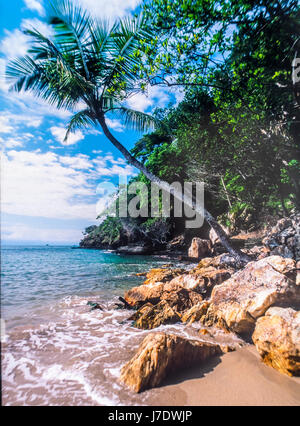 Cayos Cochinos o Cochinos Cays sono un gruppo di due piccole isole situate 30 chilometro a nord-est di La Ceiba sulle sponde settentrionali di Honduras. Foto Stock