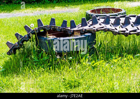 Wünsdorf, Garnisonsmuseum, alte Panzerkette; Wuensdorf guarnigione Museum, il vecchio serbatoio battistrada Foto Stock