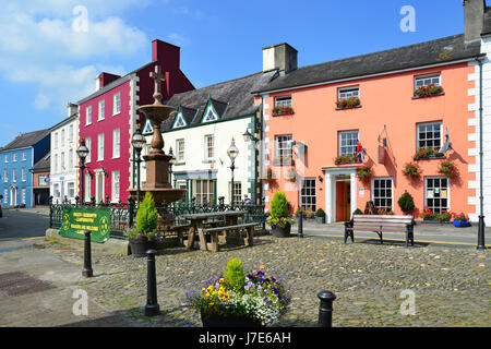 Piazza del Mercato, Llandovery (Llanymddyfri), Carmarthenshire (Sir Gaerfyrddin), Wales, Regno Unito Foto Stock