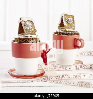 Natale mug torte con caramello (microonde) Foto Stock