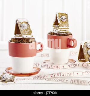 Natale mug torte con caramello (microonde) Foto Stock