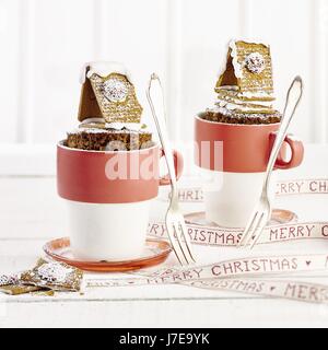 Natale mug torte con caramello (microonde) Foto Stock