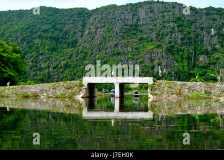 Bellissimo paesaggio fluviale, Ninh Binh provincia, Vietnam Foto Stock