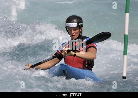 Waltham Cross, Hertfordshire, Regno Unito. Xxiv Maggio, 2017. Mallory Franklin, womens K1. British Canoa Slalom team pronti per la stagione 2017. Lee Valley White Water Centre. Waltham Cross. Hertfordshire. Regno Unito. 24/05/2017. Credito: Sport In immagini/Alamy Live News Foto Stock