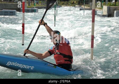 Waltham Cross, Hertfordshire, Regno Unito. Xxiv Maggio, 2017. Mallory Franklin, womens K1. British Canoa Slalom team pronti per la stagione 2017. Lee Valley White Water Centre. Waltham Cross. Hertfordshire. Regno Unito. 24/05/2017. Credito: Sport In immagini/Alamy Live News Foto Stock