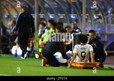 Suwon, Corea del Sud. Xxiv Maggio, 2017. Koki Ogawa (JPN) Calcio/Calcetto : Koki Ogawa del Giappone è stretchered off dopo essere feriti nel primo semestre durante il FIFA U-20 World Cup Corea Repubblica 2017 Gruppo D match tra Uruguay 2-0 Giappone a Suwon World Cup Stadium di Suwon, Corea del Sud . Credito: Kenzaburo Matsuoka/AFLO/Alamy Live News Foto Stock