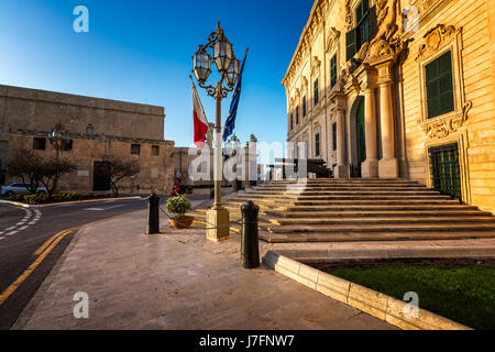 Auberge de Castille è uno dei sette auberges originale costruito a La Valletta, Malta per la langues dell Ordine di San Giovanni Foto Stock