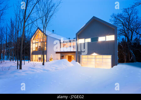 America del nord, Canada Ontario, moderno in acciaio e legno house Foto Stock