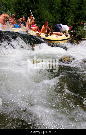 Kayaking sul Kolpa (Kupa) River Foto Stock