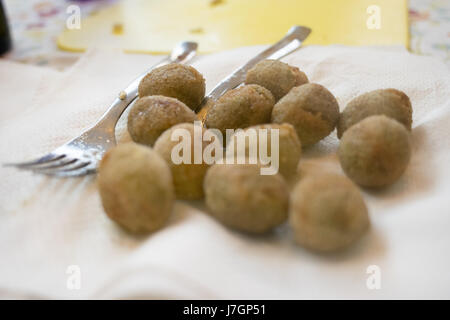 Ascolana olive o fritto farcito di olive all'ascolana Foto Stock