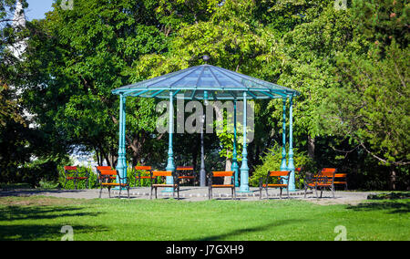 Bella pergola all'interno di Buda Catle park, Budapest, Ungheria Foto Stock