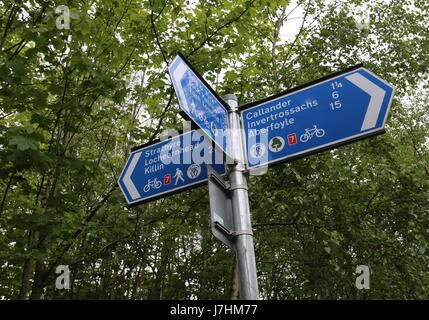 Segno su Rob Roy modo vicino a Callander Scotland Maggio 2017 Foto Stock