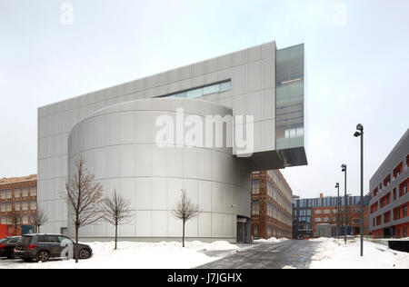 Panoramica esterna nella neve. Il Museo di impressionismo Russo a Mosca, Russia. Architetto: John McAslan & Partners, 2016. Foto Stock