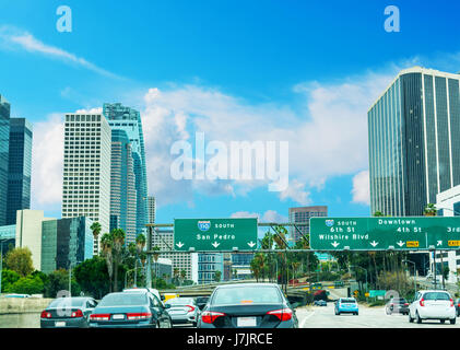 Il traffico in 110 freeway in Los Angeles, California Foto Stock