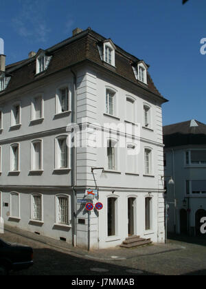 Questa foto cattura Schlossberg, una collina a SaarbrÃ¼cken, Germania, scattata il 23 agosto 2011. Lo Schlossberg è noto per il suo significato storico e per le vedute panoramiche della città. Foto Stock