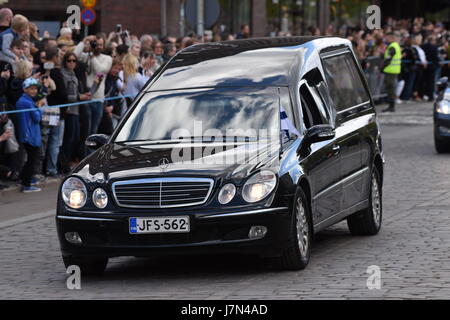 Helsinki, Finlandia. 25 Maggio, 2017. I funerali di stato e corteo di ex presidente della Repubblica di Finlandia Mauno Koivisto. Credito: Mikko Palonkorpi/Alamy Live News. Foto Stock