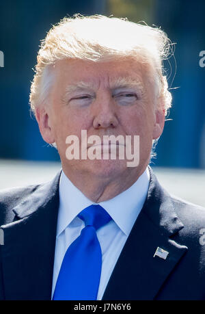 Bruxelles, Belgio. 25 Maggio, 2017. Il presidente statunitense Donald Trump parlando durante l'apertura del nuovo quartier generale della NATO durante il vertice della NATO a Bruxelles, Belgio, 25 maggio 2017. Foto: Kay Nietfeld/dpa/Alamy Live News Foto Stock