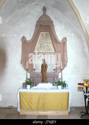Questo titolo si riferisce a una fotografia scattata presso la chiesa parrocchiale di Ferschnitz, dedicata a San Xystus, a Ferschnitz, Austria. L'immagine cattura le caratteristiche architettoniche del ChurchÂ e il suo significato religioso. Foto Stock