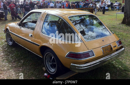 1975 AMC Pacer modello base a 2012 Rockville h Foto Stock