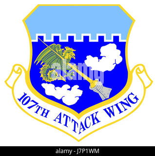 Il 107th Attack Wing è un'unità della New York Air National Guard, specializzata in sistemi aerei senza equipaggio (UAS). Svolge un ruolo cruciale nelle operazioni di difesa e sorveglianza aerea. Foto Stock